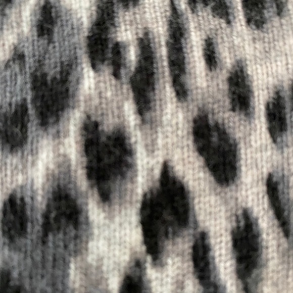 Aqua Cashmere Leopard Print 3/4 Sleeve Sweater - Picture 4 of 4